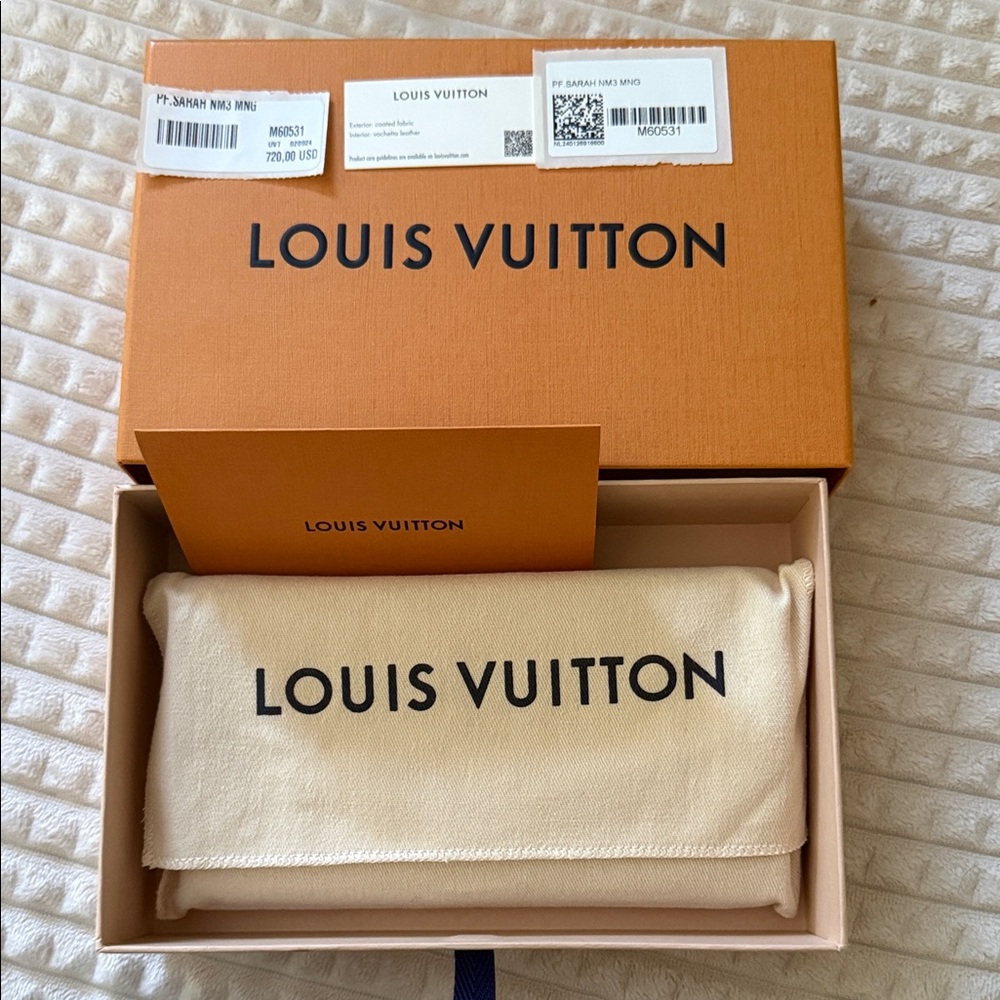Louis Vuitton Sarah Wallet M60531